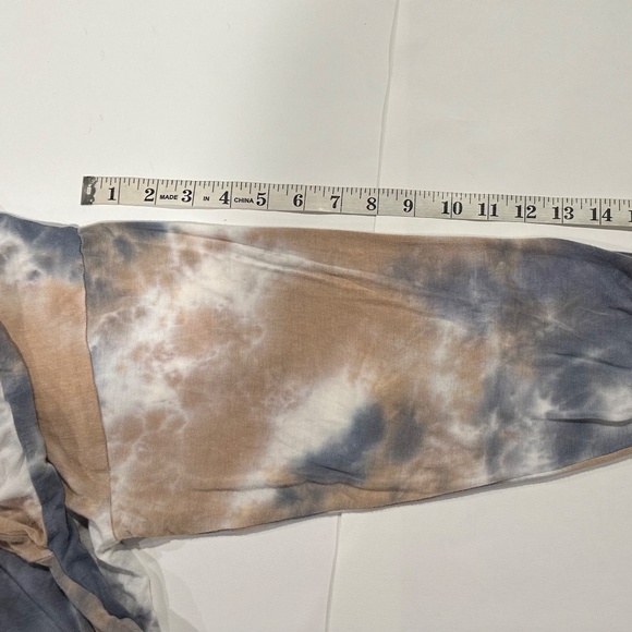 Tie Dye Sweatshirt for Women - Size M. - Picture 8 of 10